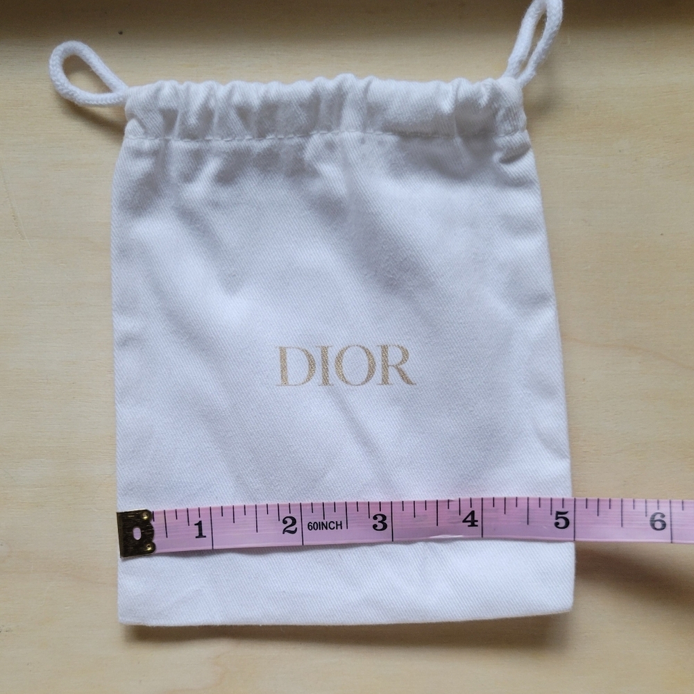 DIOR Luxury Bundle!  Book, Dustbag, Keychain/Bagcharm, Playing Cards - Picture 4 of 15